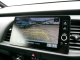 バックカメラの画像です。ガイドラインがスムースな車庫入れをサポートいたします!車庫入れの安心感がアップしますね☆
