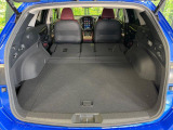 【パワーバックドア】スマートキーや運転席のボタンを押すだけでリアゲートが自動で開閉します!荷物を持っている時や、高い位置にあるバックドアを閉める際に便利な機能です♪