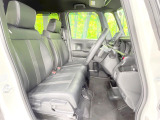 運転席シート廻りは使用感も少なく、良好な状態となっています。丁寧に使われていたことがよくわかりますね。