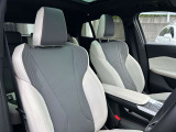 また、BMW正規認定中古車は、エマージェンシーサービスが自動付帯。24時間365日、皆様のカーライフをサポート致します。確かな安心のうえで、「駆けぬける歓び」をご堪能ください。