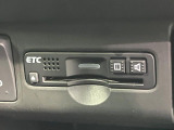 【ETC】高速道路の料金所をストレスなく通過!話題のスポットやサービスエリアに多い「スマートIC」利用時は必須のアイテムです。当店でセットアップを実施、ご納車当日からすぐにご利用いただけます!