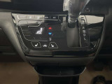「オートエアコン」車内の温度を感知して、自動で温度調整をしてくれます