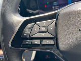 手元でナビの音量調整等が出来るのでナビの操作によるわき見運転を防止することが出来ます。