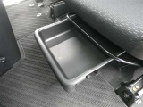 取り出しやすく、しまいやすい収納スペースが満載です。ティッシュやペットボトル等、用途に合わせた収納が可能ですので、使い方はあなた次第!