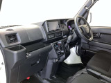 見通しのよいすっきりとした視界で、誰でも運転しやすいです。運転のしやすさは疲れにくさにも繋がりますよ♪