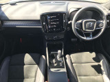 XC40 B4 AWD Rデザイン 4WD 