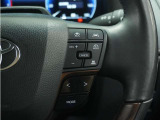 ◆アダプティブクルーズコントロール◆予め設定した車速内でクルマが自動的に加減速。前走車との適切な車間距離を維持しながら追従走行します。【LKAS】車線維持支援システムでステアリング操作を支援。