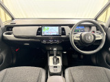 いつでも気持ちよく運転できて、使い勝手のいい収納や体をケアするシート、細部にまでこだわったインテリア♪