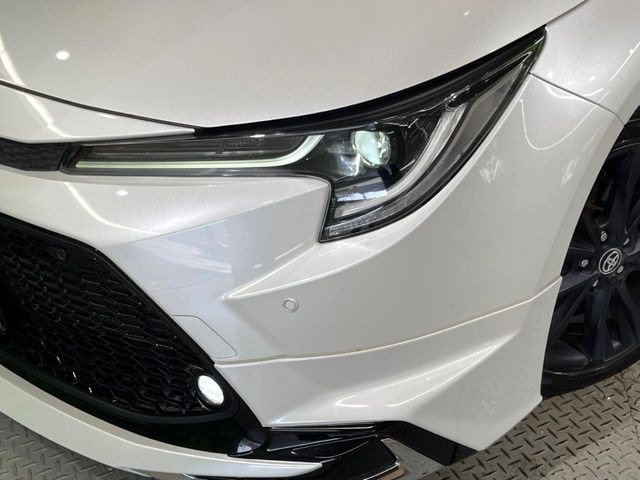 トヨタ カローラツーリング 1.8 ハイブリッド WxB 50ミリオン
