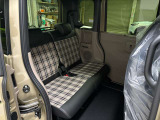 大人の方でもゆとりを持って乗車できる広い足元空間になっております♪
