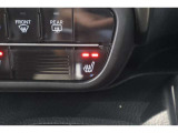 シートヒーター装備付き車!!座席に埋め込まれた電熱線によりシートを暖めることが出来る装備で、温められたシートは、寒い冬には最適です!!