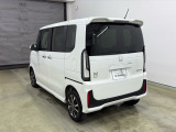 Honda SENSING装着車です。衝突を予測してブレーキをかけたり、前のクルマにちょうどいい距離で走行できる多彩な安心・快適機能を搭載した安全運転支援システムがドライバーをサポート。
