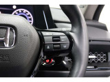Hondaセンシングの機能のひとつ、アダプティブクルーズコントロール付!アクセルから足を離しても設定したスピードと前車との車間を保ち走行してくれます!車線維持もアシスト☆高速道路で疲労軽減ですね☆