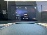 メーター内のディスプレイには運転をサポートするさまざまな情報を表示。