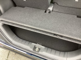アイデア次第でいろいろな使い方ができる広くて使い勝手のいい荷室。