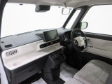 ダイハツのお店では、ダイハツ車を知り尽くしたプロフェッショナルが、専用の診断機器を使って各システムを点検しております。
