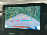 【バックカメラ】駐車時に後方がリアルタイム映像で確認できます。大型商業施設や立体駐車場での駐車時や、夜間のバック時に大活躍!運転スキルに関わらず、今や必須となった装備のひとつです!