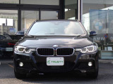 BMW在庫保有台数常時100台以上!ご来店の際はBMW本店(厚木市下荻野140-1)にご来店ください!弊社自慢の全天候型ショールーム!BMW在庫保有台数常時100台以上ございます!