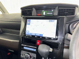 ナビゲーション付です。 ナビがあると便利、ラクラク何処でもいけます。 ナビが有るのと無いのとでは大きな違いですね。