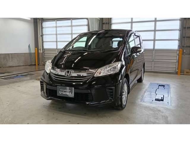 フリード 1.5 G プレミアムエディション 4WD 