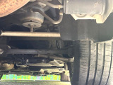 お車を安心してお乗りいただく為には、足回りの定期点検が欠かせません。サービスサポート(有償保証)では無料点検もご提供しており、安心のカーライフをお過ごしいただけるサポート体制が整っています。