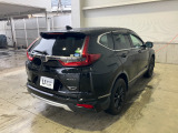 ホンダセンシング装着車となっております。衝突軽減ブレーキ、誤発進抑制機能、歩行者事故低減ステアリング、路外逸脱抑制機能、アダプティブクルーズコントロール、車線維持支援システム他、安全運転を幅広く支援。