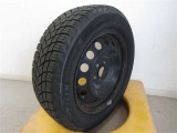 R4年式冬タイヤ185/60R15ミシュラン製です。