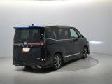 ご覧の車両以外にも多数のU-CARを展示販売しております。
