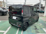衝突被害軽減ブレーキや前後踏み間違い防止アシストなど安全装備も充実しています。