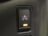 【エマージェンシーブレーキ】走行中に前方の車両等を認識し、衝突しそうな時は警報とブレーキで衝突回避と被害軽減をアシスト。より安全にドライブをお楽しみいただけます。