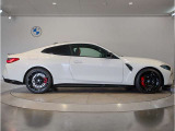 ☆BMWの前後重量配分50:50はエンジン自体をフロントタイヤよりも後ろにずらし、通常はエンジンルーム内に搭載される重量物であるバッテリーをトランクに移動させるなどして実現されています☆