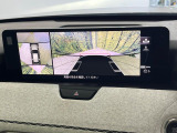 【360&deg;ビューモニター】専用のカメラにより、上から見下ろしたような視点で360度クルマの周囲を確認することができます☆死角部分も確認しやすく、狭い場所での切り返しや駐車もスムーズに行えます。