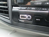 ■【オーディオ機能:CD、USBメモリ、AUX、FM/AMラジオ】