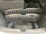 【ラゲッジルーム】実用性に優れた二段式ラゲッジル-ムでお荷物を別々に収納が可能♪♪
