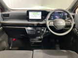 電気自動車ならではの力強い加速。スムースな発進。静粛性。今までの軽の常識を覆す新感覚の走り!