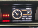 車両情報や燃費データを見やすく表示。