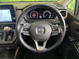 【純正革巻きステアリング】上質な革を使用することで、手にしっかり馴染みとても運転しやすいハンドルです♪