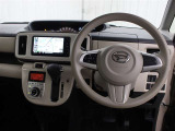 運転席廻りです。