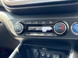 【 オートエアコン 】車内温度を感知して自動で温度調整をしてくれるのでいつでも快適な車内空間を創り上げます!//