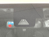 【トヨタセーフティセンス】走行中に前方の車両等を認識し、衝突しそうな時は警報とブレーキで衝突回避と被害軽減をアシスト。より安全にドライブをお楽しみいただけます。