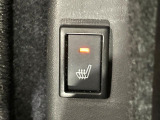 【パワーシート】スイッチ一つで簡単にシートの微調整が可能!電動だから力もいりません!快適なシートポジションにセットして、快適なドライブをお楽しみください。
