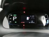 U-Carの販売だけでなく自動車保険、携帯電話の販売も行っております。