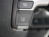 レーンディパーチャーアラート(LDA)車線逸脱防止支援システムが装備されています。