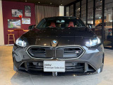☆BMWの代名詞とも言える【キドニーグリル】一目見ただけでBMW車であると認識できる確固たるアイコンとして存在感を放ちます☆