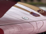 納車前整備は、メルセデスベンツ国際認定メカニックによる最新の検査ライン等の施設が充実した当社工場で入念に行います。メルセデス・ベンツの定める厳しい基準をクリアしたお車のみをご案内させて頂きます。