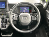【純正革巻きステアリング】上質な革を使用することで、手にしっかり馴染みとても運転しやすいハンドルです♪