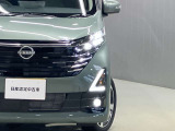 【ハイビームアシスト】暗い道も対向車のライトや周辺の明るさに合わせてハイビームとロービームを自動切り替え★