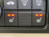 【シートヒーター】寒い日に重宝するシートヒーター!エアコンより早く温まってくれるので寒がりの人も安心ですね♪エアコンの温風は乾燥するから苦手、という方にもをおすすめです。