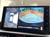 【パノラミックビューモニター】専用のカメラにより、上から見下ろしたような視点で360度クルマの周囲を確認することができます☆死角部分も確認しやすく、狭い場所での切り返しや駐車もスムーズに行えます。