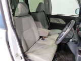 見通しのよいすっきりとした視界で、誰でも運転しやすいです。運転のしやすさは疲れにくさにも繋がりますよ♪